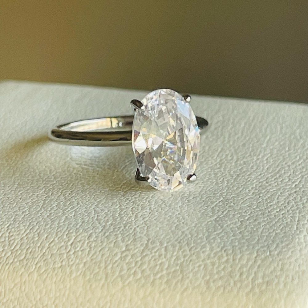 Silver Solitaire Oval Cubic Zirconia Ring Classic Ring Size 6.75